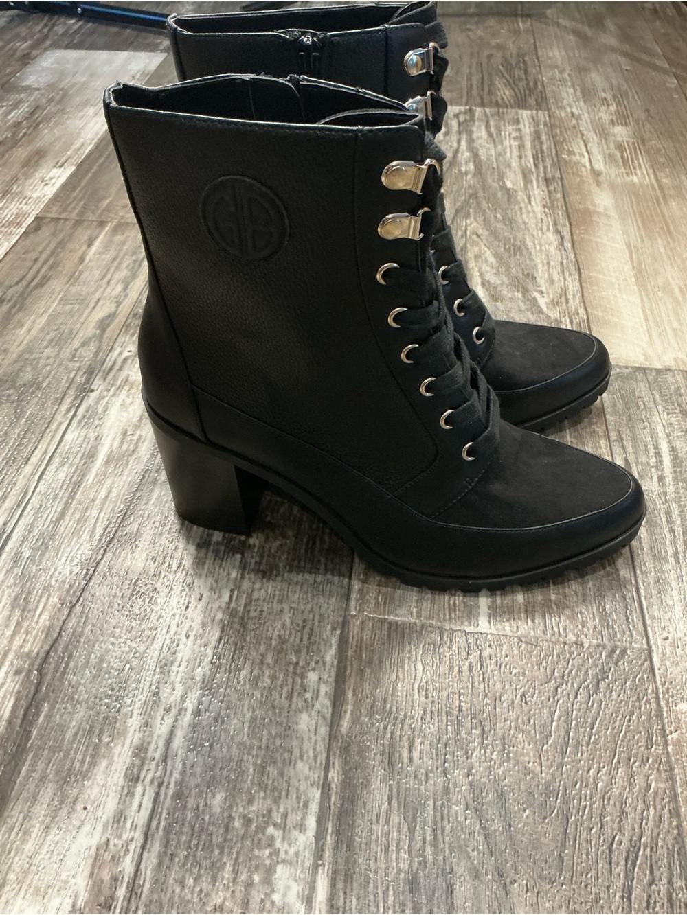 Giani Bernini Black Lace-Up Block Heel Ankle Boots Size 10 - Picture 9 of 16